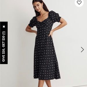 Petite Sweetheart Puff-Sleeve Midi Dress in Stardot